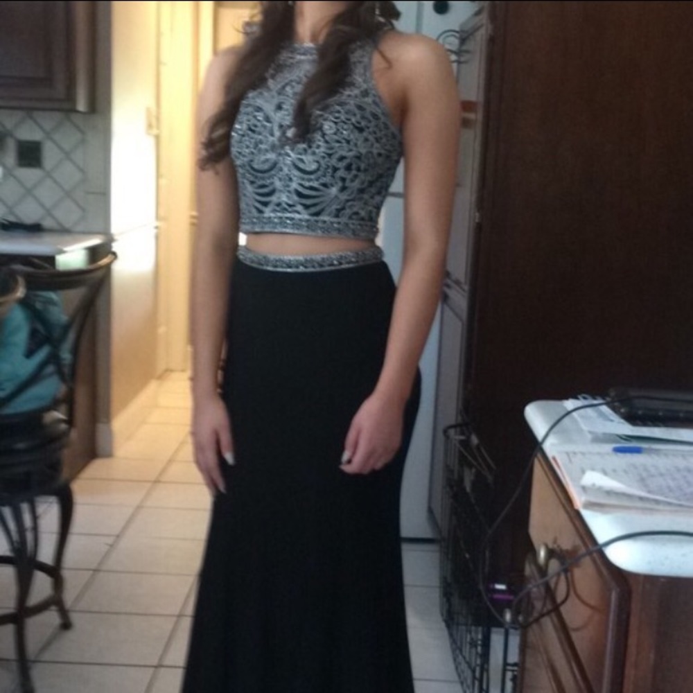 Prom Dress - Picture 3 of 3